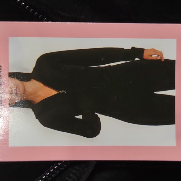 Juicy couture Vintage Y2K Classic Velour Velvet Zip-Up  Jacket Hoodie cropped - Picture 4 of 8